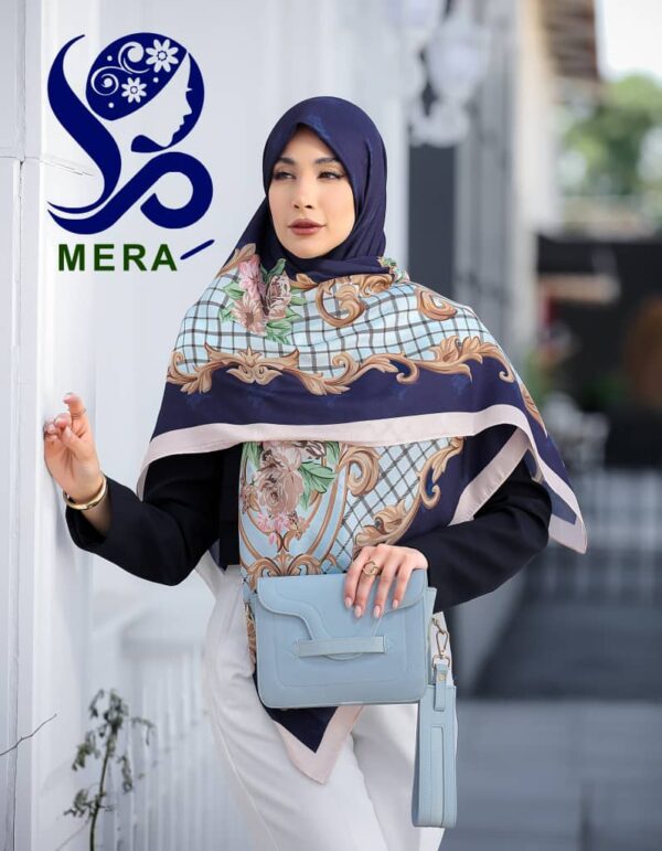 روسری حاشیه چهارخونه