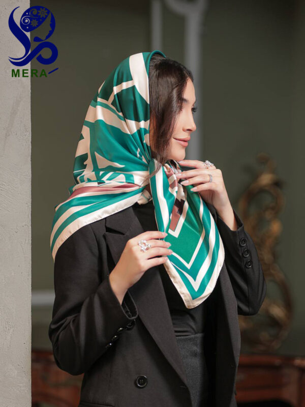 روسری طرح هندسی