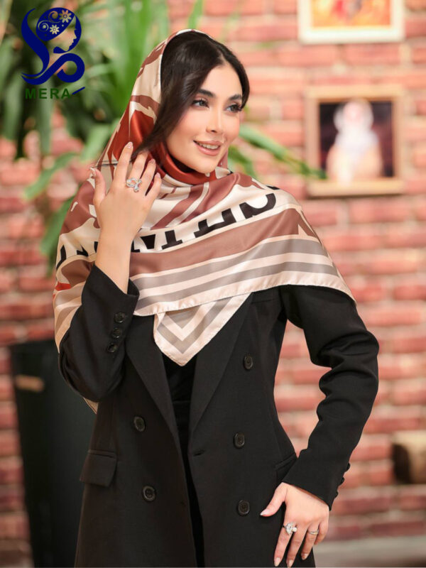 روسری طرح هندسی