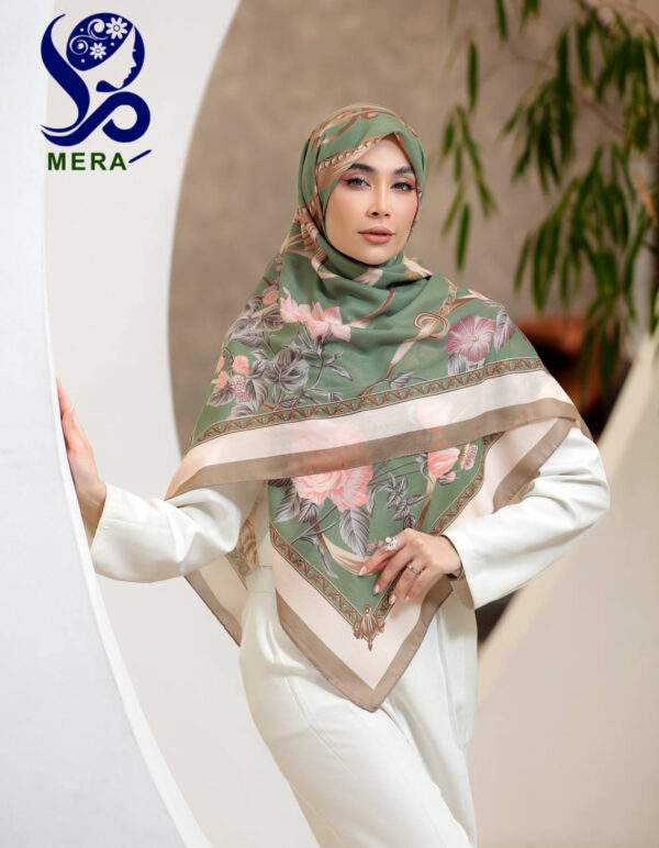 روسری گلدار کلاسیک