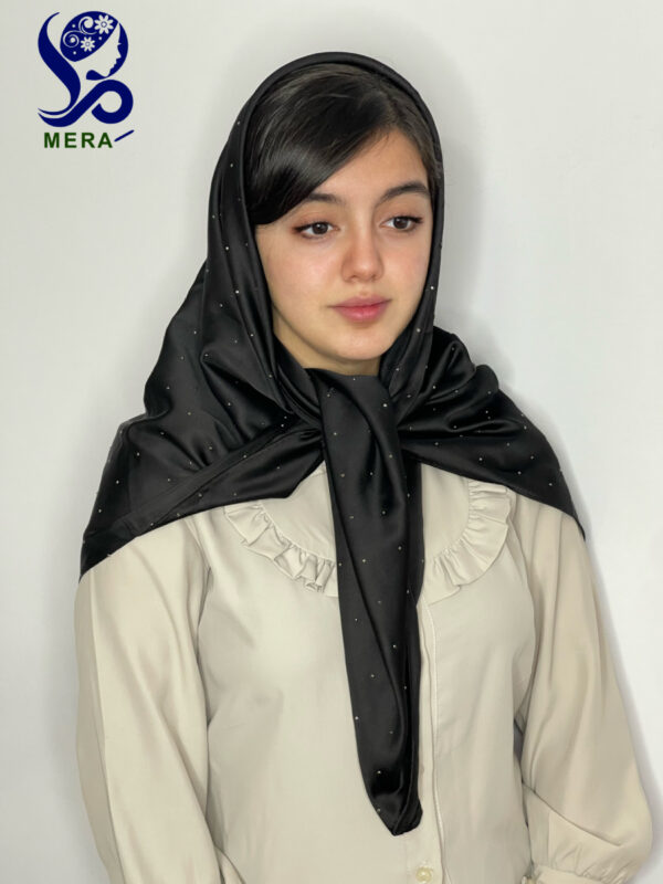 روسری نگین دار طرح باران