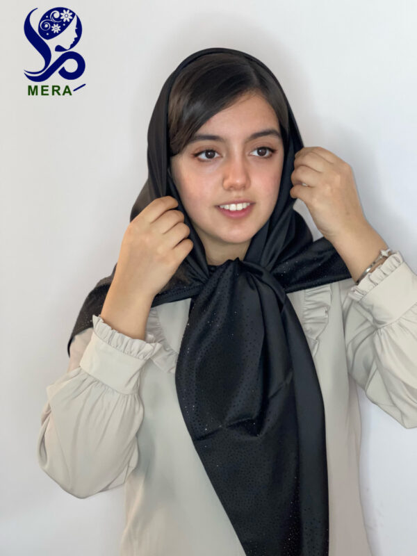 روسری دورحاشیه نگین دار