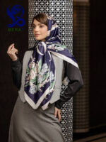 روسری طرح CD گل دار