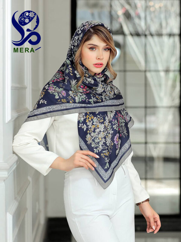 روسری گل دار ظریف