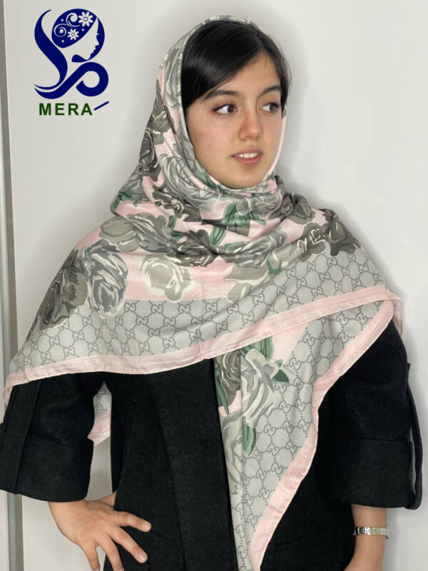 روسری گوچی گل دار