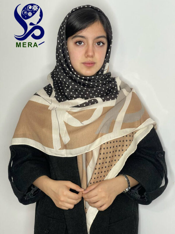 روسری خال دار پاپیونی