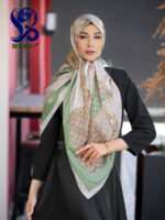 روسری Gucci طرح زنجیر